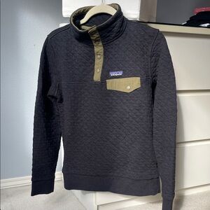 Patagonia Grey and Olive Quilted Pullover